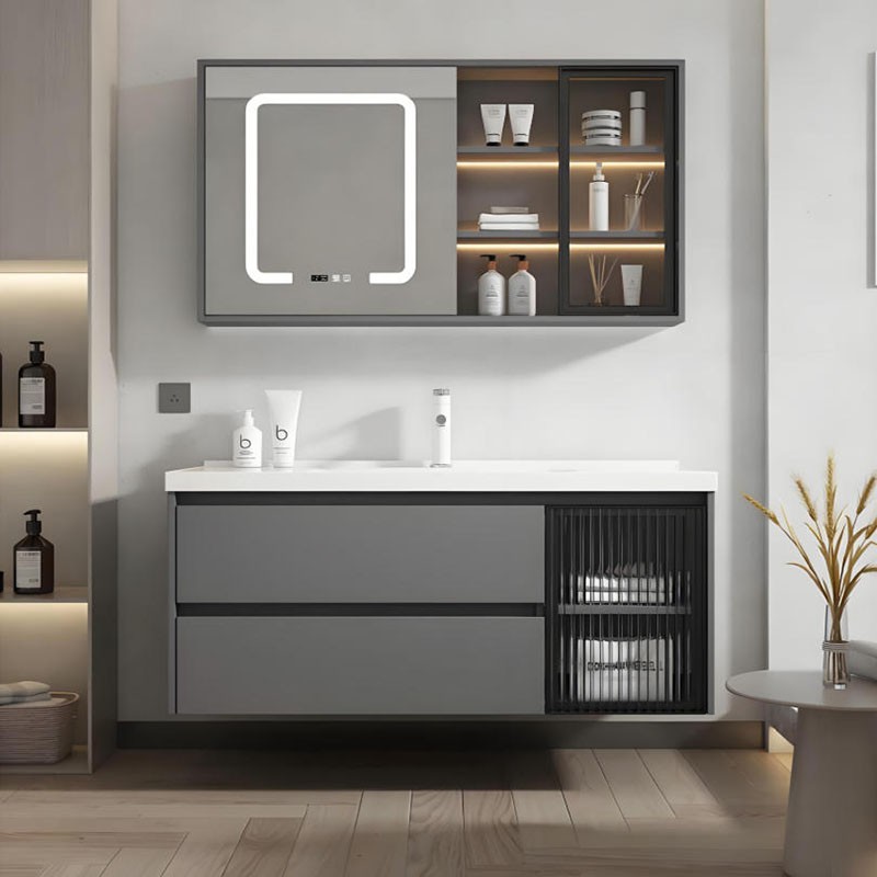 خزانة مخصصة الغرور