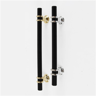 خزانة الحمام تسحب المقابض